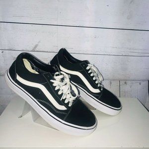 VANS OLD SKOOL BLACK / WHITE MENS Sz 9 VN000D3HY28
